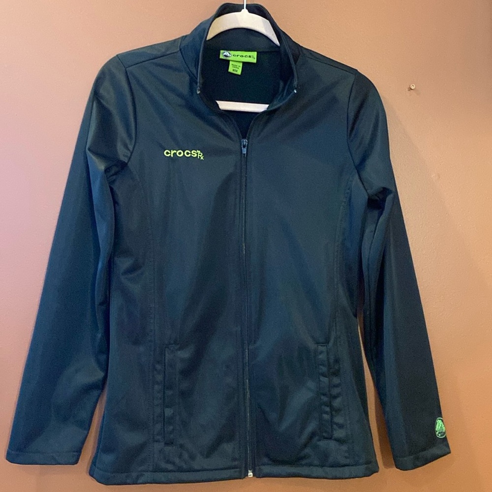 Crocs jacket in size medium. Black with pockets.